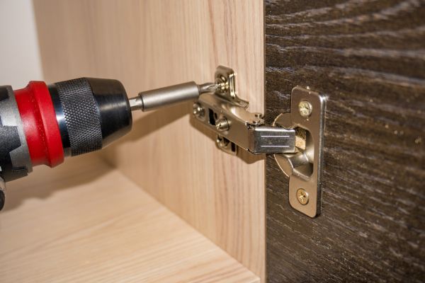Cabinet Hinge Replacement in Huntsville